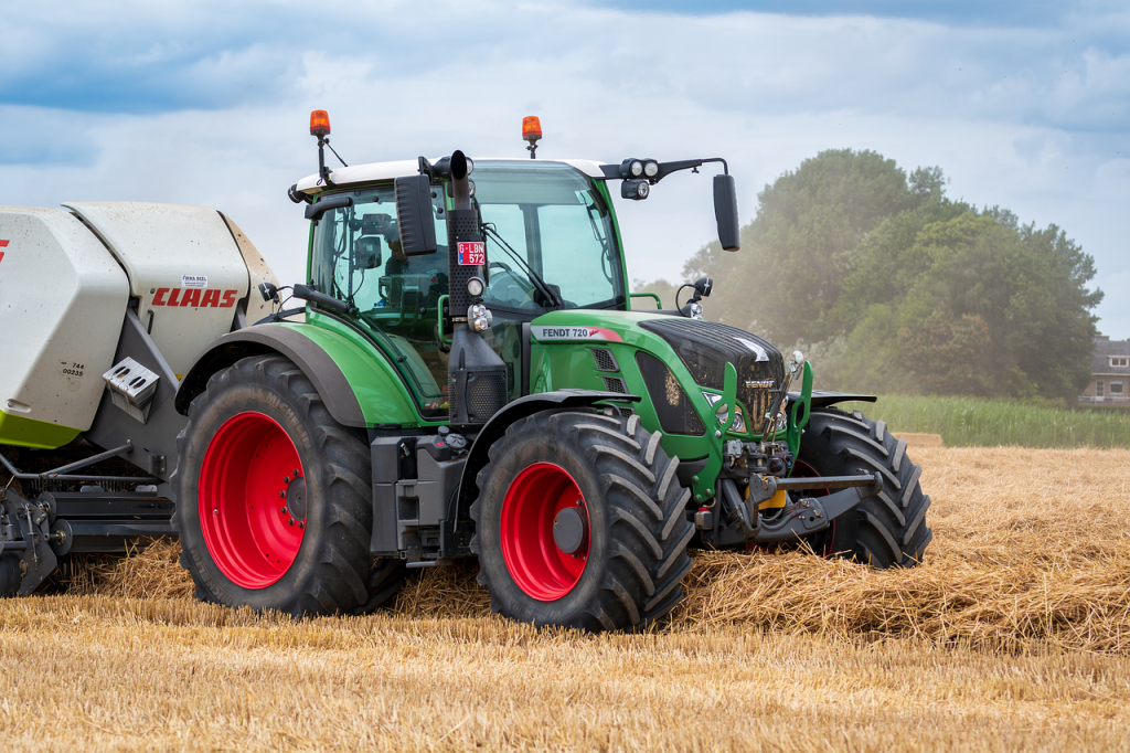 tractor-8430495_1280